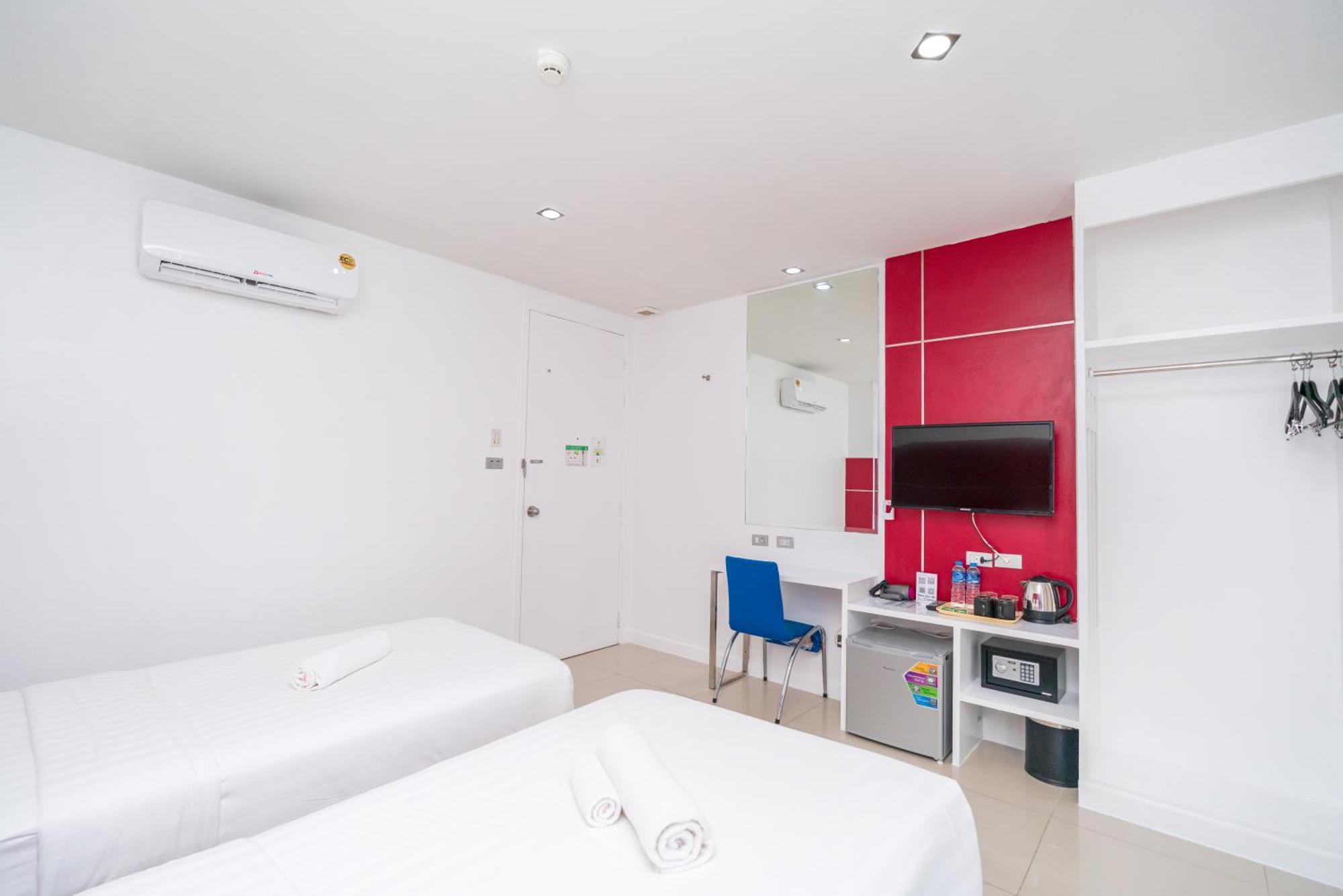 Patong Diamond Hotel Экстерьер фото