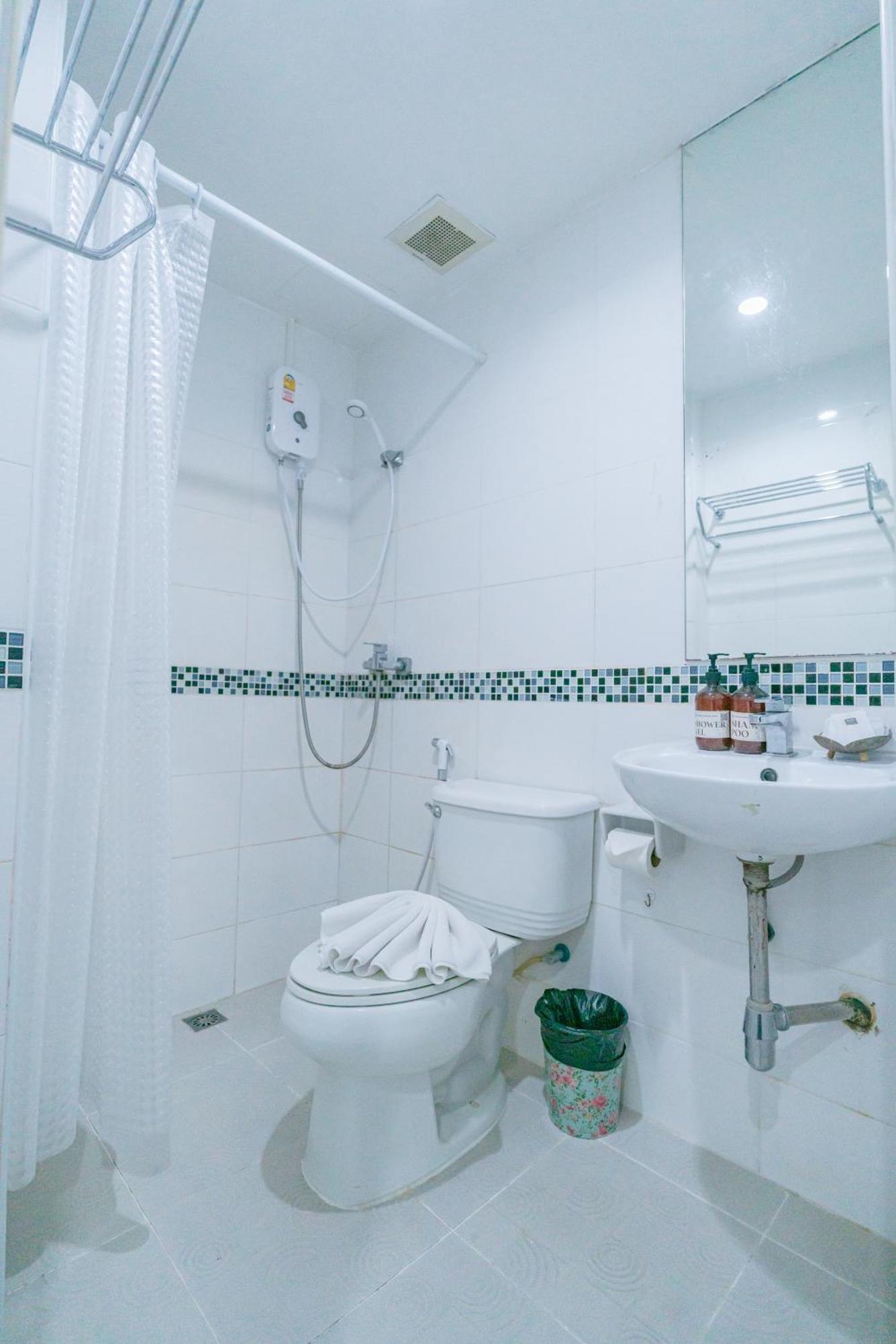 Patong Diamond Hotel Экстерьер фото